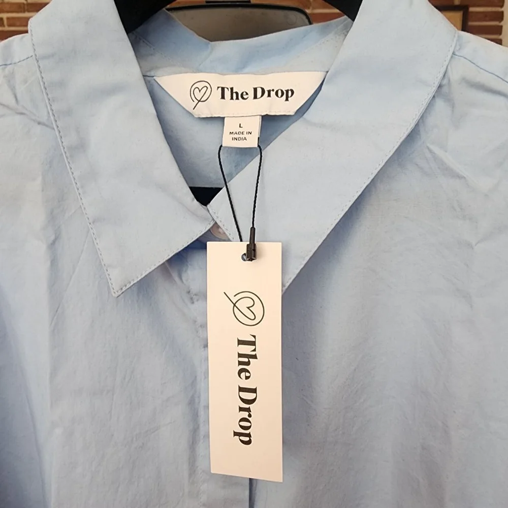 The Drop Light Blue Button Down Shirt, Crop Large. NEW